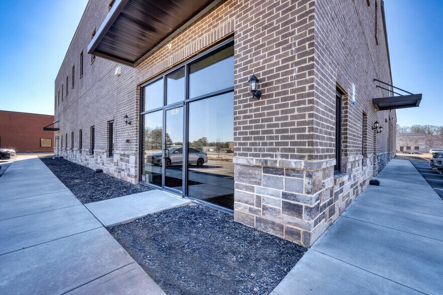 More Photos Of 3663 Southland Dr, Flowery Branch Warehouse For Sale