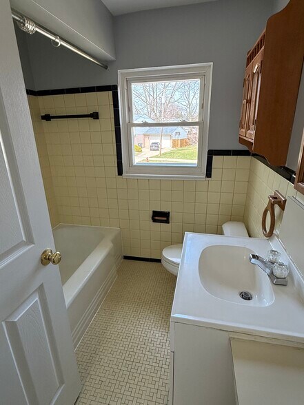 More Photos Of 20351 E 8 Mile Rd, Saint Clair Shores Multifamily For Sale