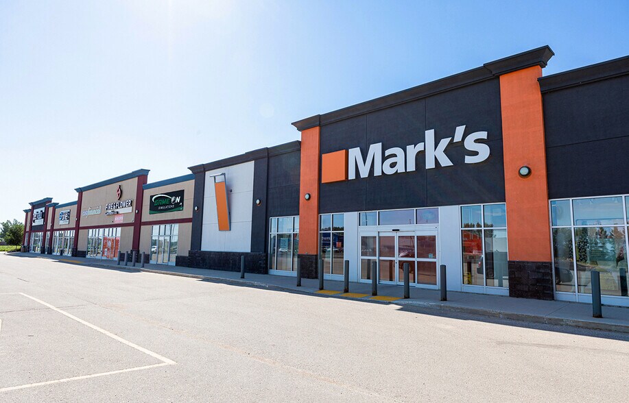 More Photos Of 2450 Saskatchewan Av W, Portage La Prairie General Retail For Lease