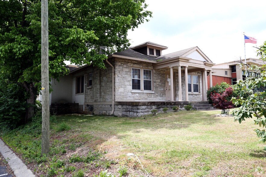 More Photos Of 341 21st Ave N, Nashville Office Residential For Sale