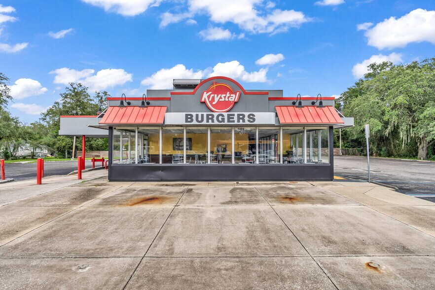 Primary Photo Of 7459 Lem Turner Rd, Jacksonville Fast Food For Sale