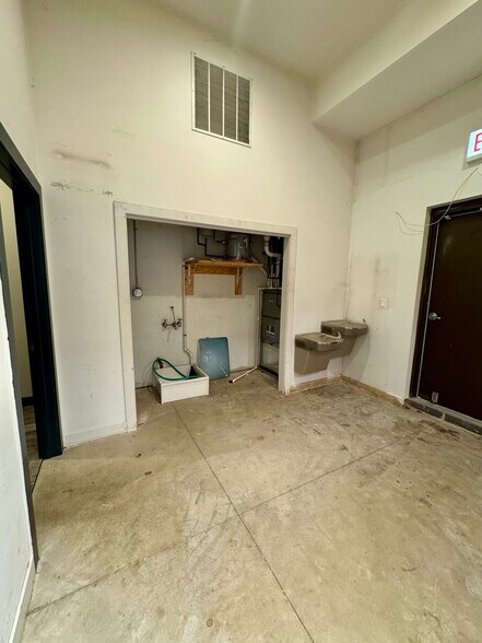 More Photos Of 4835-4845 N Damen Ave, Chicago Multifamily For Sale