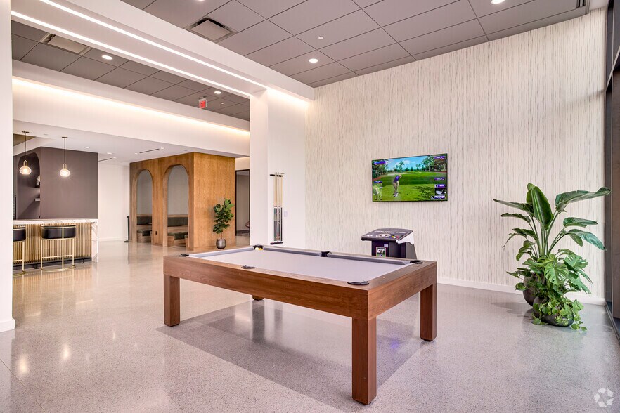 More Photos Of 1751 Pinnacle Dr, McLean Office For Lease