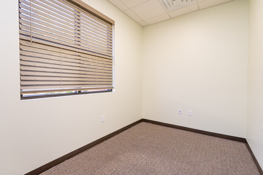 More Photos Of 4714 Riverstone Blvd, Missouri City Medical For Sale