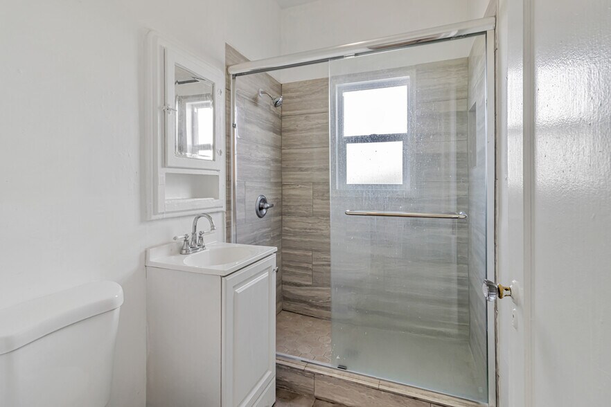 More Photos Of 1360 Berkeley Way, Berkeley Apartments For Sale