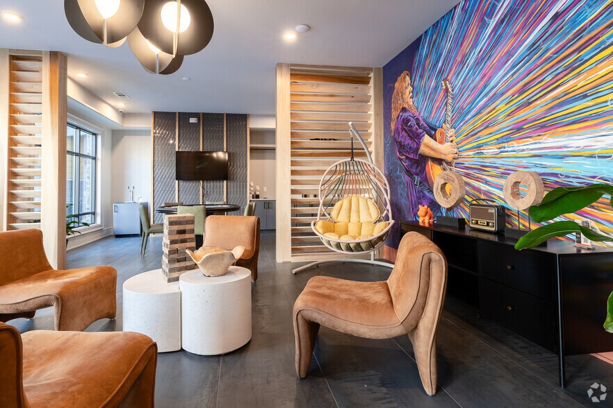 More Photos Of 146 Roberts St, Asheville Apartments For Lease