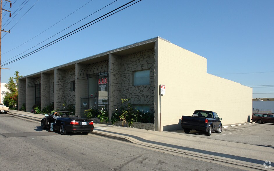 More Photos Of 140-144 W Chestnut Ave, Monrovia Warehouse For Sale