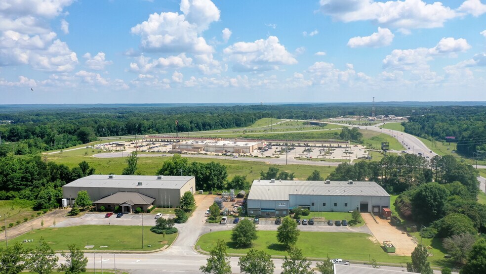 More Photos Of 1132 W Veterans Blvd, Auburn Manufacturing For Sale