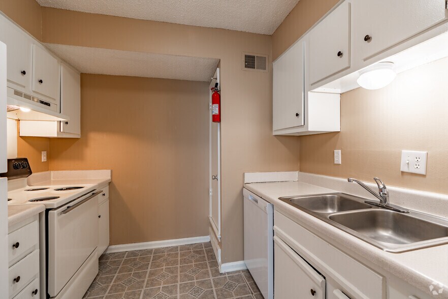 More Photos Of 3610 Spottswood, Memphis Apartments For Sale