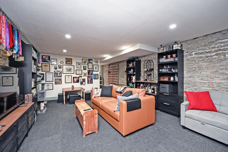 More Photos Of 118 E Liberty St, Cincinnati Apartments For Sale