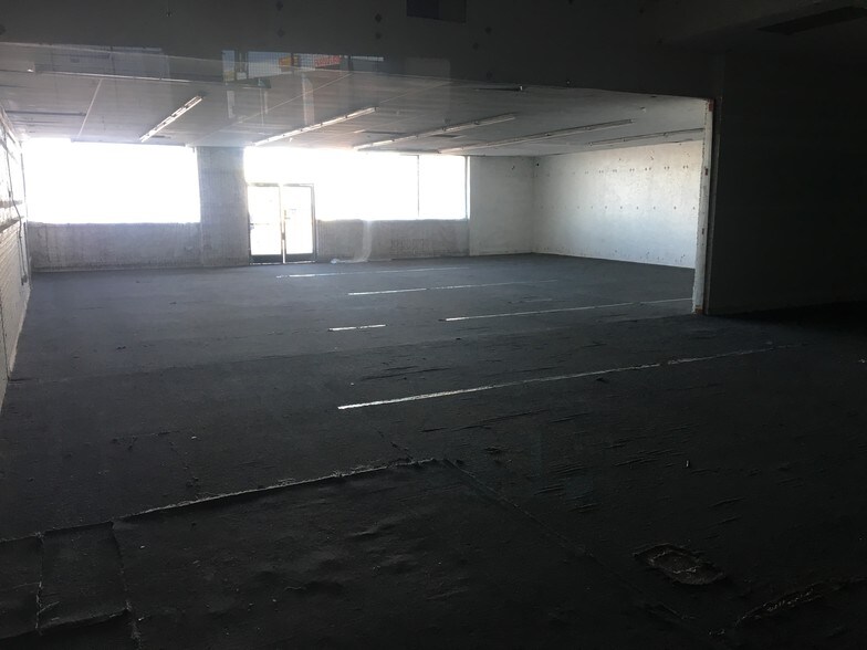 More Photos Of 3324-3348 N Van Buren St, Phoenix Unknown For Lease