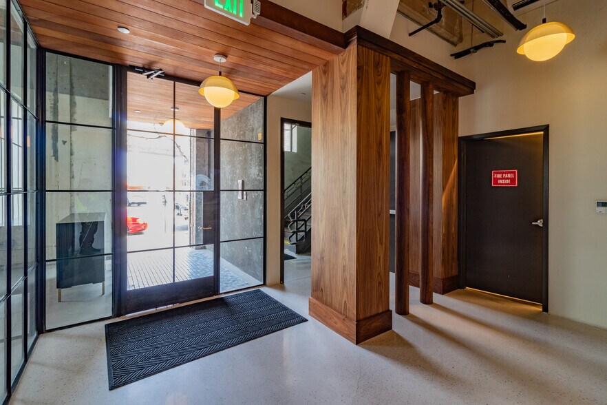 More Photos Of 837 N Spring St, Los Angeles Office For Sale