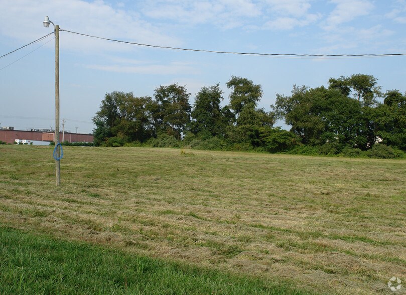 More Photos Of 2530 Wrangle Hill Rd, Bear Office For Lease