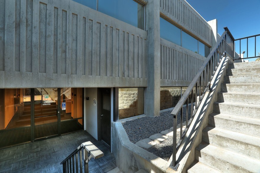 More Photos Of 500 N Morain St, Kennewick Office For Lease