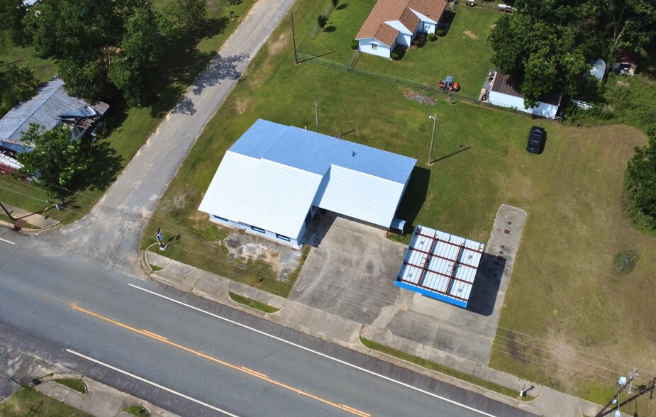 More Photos Of 3851 Harrington st, Oak Park Freestanding For Sale