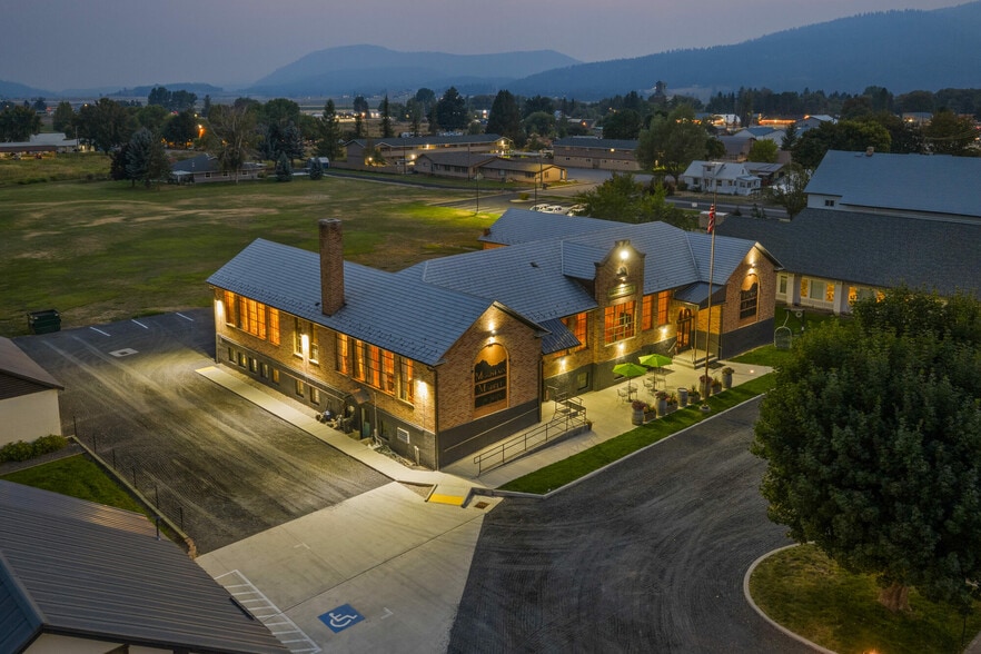 More Photos Of 508 E Main Ave, Chewelah Office For Sale