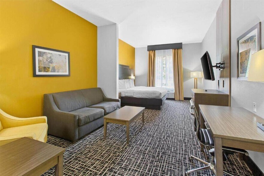 More Photos Of 13600 Hartman Ln, Walker Hotel For Sale