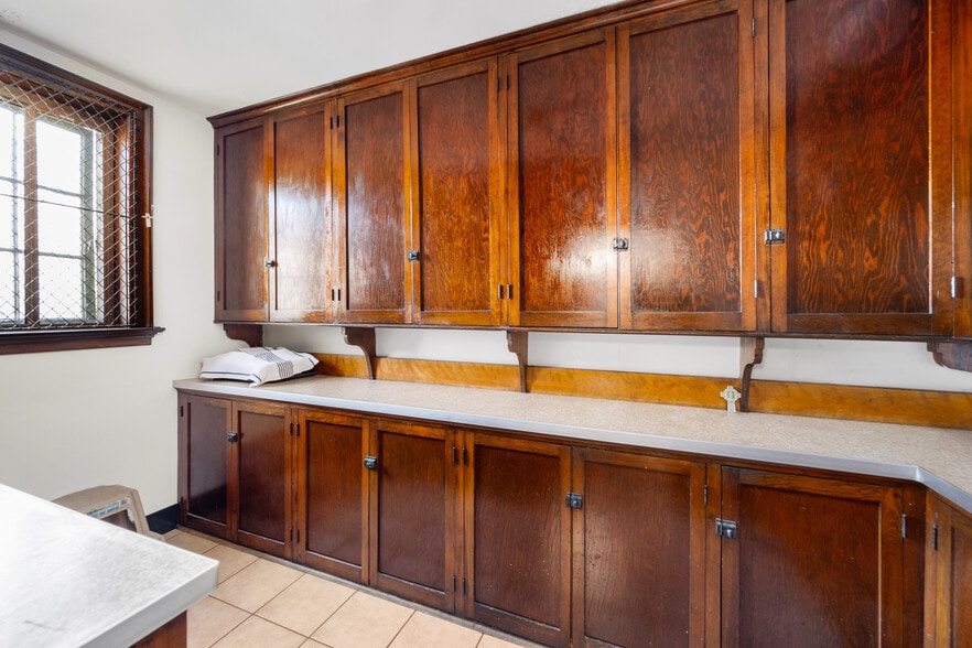 More Photos Of 94 Shoshone st, Buffalo Religious Facility For Sale