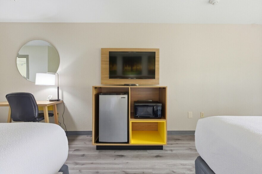 More Photos Of 1011 Highway 64 E, Wynne Hotel For Sale