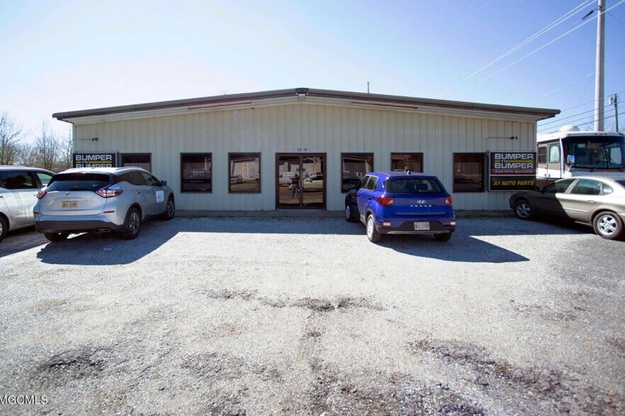 Primary Photo Of 3019 Chicot St, Pascagoula Auto Repair For Sale