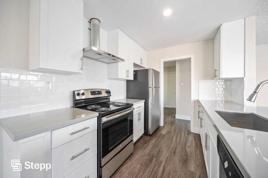 More Photos Of 430 Obispo Ave, Long Beach Apartments For Sale