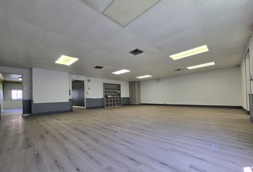 More Photos Of 175-177 S Robertson Blvd, Beverly Hills Storefront For Lease