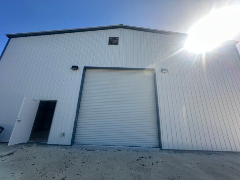 More Photos Of 8037 Treiman Blvd, Webster Warehouse For Sale