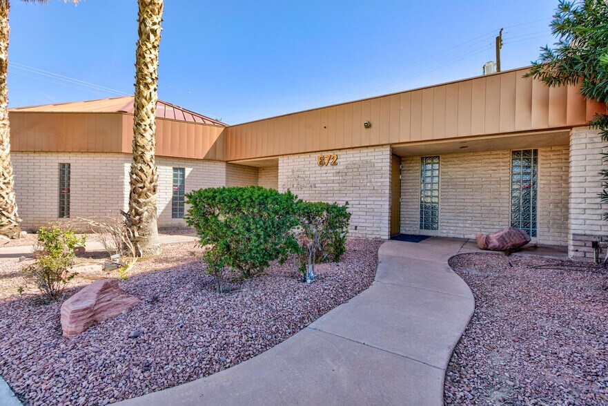 More Photos Of 872 E Sahara Ave, Las Vegas Medical For Lease