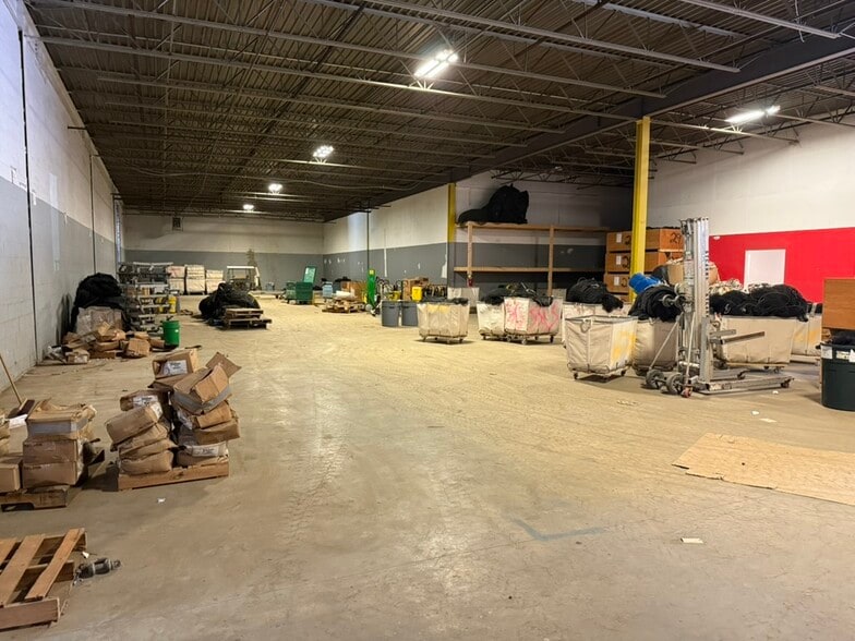 More Photos Of 620 South St, Holbrook Warehouse For Lease