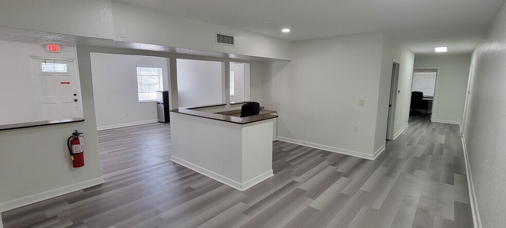 More Photos Of 1275 Cleveland St, Clearwater Medical For Lease