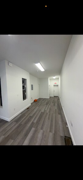 More Photos Of 1839 W North Ave, Baltimore Storefront Retail Office For Lease