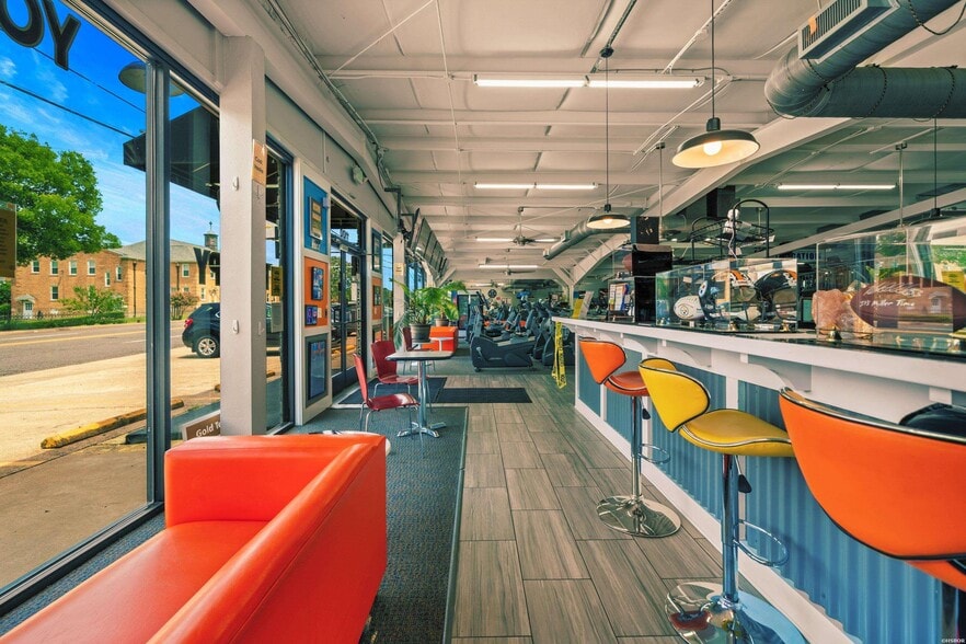 More Photos Of , Hot Springs General Retail For Sale