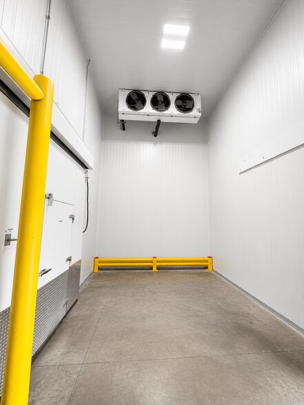 More Photos Of 2501 E President St, Savannah Refrigeration Cold Storage For Lease