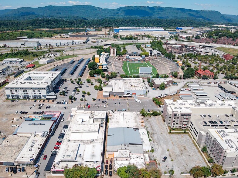 More Photos Of 1809 Broad St, Chattanooga General Retail For Sale