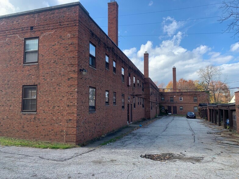 More Photos Of 2521 Noble Rd, Cleveland Heights Apartments For Sale