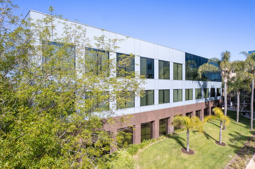 More Photos Of 3 Pointe Dr, Brea Office For Lease