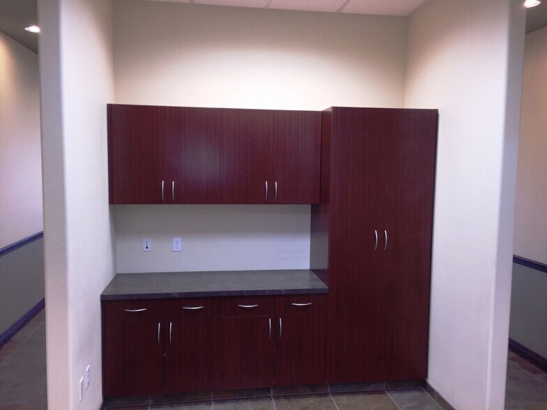 More Photos Of 1880 E Warm Springs Rd, Las Vegas Loft Creative Space For Sale
