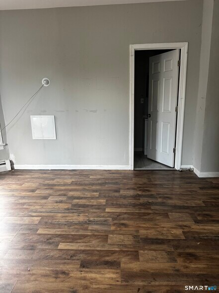 More Photos Of 21 Williams St, Hartford Apartments For Sale