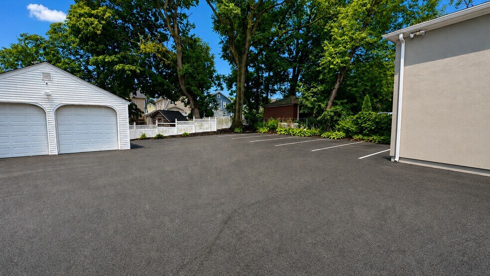 More Photos Of 664 Franklin Ave, Nutley Office Residential For Lease