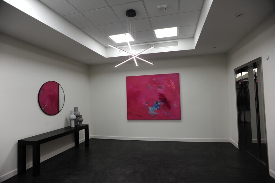 More Photos Of 1 E Campus View Blvd, Columbus Office For Lease