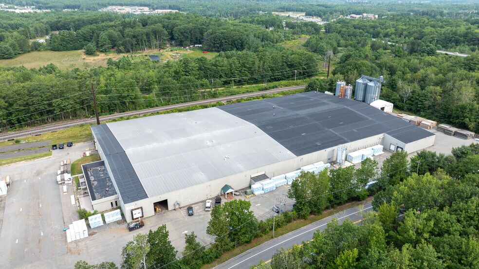 More Photos Of 8 Morin St, Biddeford Warehouse For Sale