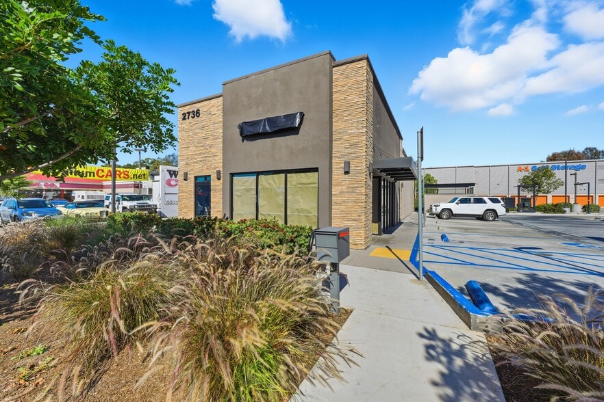 More Photos Of 2736 Garnet Ave, San Diego Fast Food For Lease