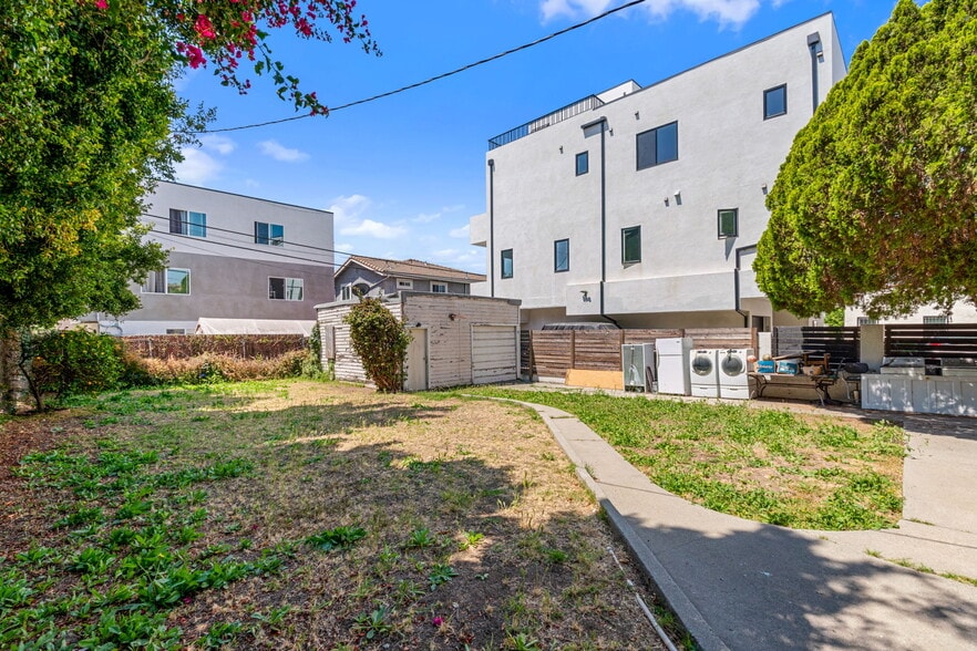 More Photos Of 4458 Maplewood Ave, Los Angeles Multifamily For Sale
