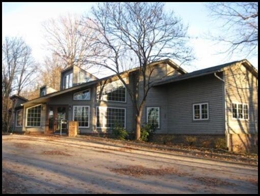 Primary Photo Of 116 Chantilly Ln, Maryville Medical For Sale