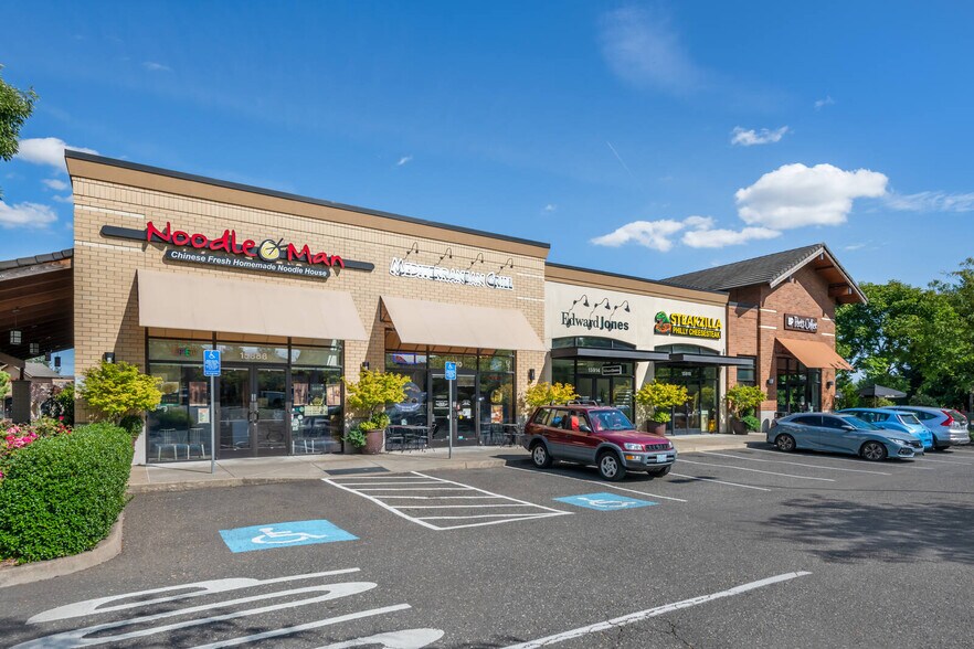 More Photos Of 15861-15963 SE Happy Valley Town Center Dr, Happy Valley General Retail For Lease