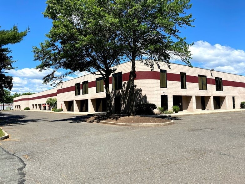 Primary Photo Of 300 Corporate Dr, Blauvelt Office For Lease