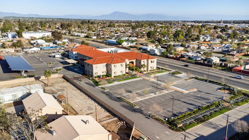 More Photos Of 1608 Norris Rd, Bakersfield Office For Lease
