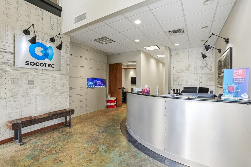 More Photos Of 2220-2224 Trade Center Way, Naples Warehouse For Sale