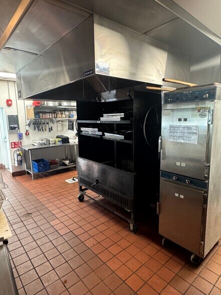 More Photos Of 6247 Day St, Riverside Fast Food For Lease