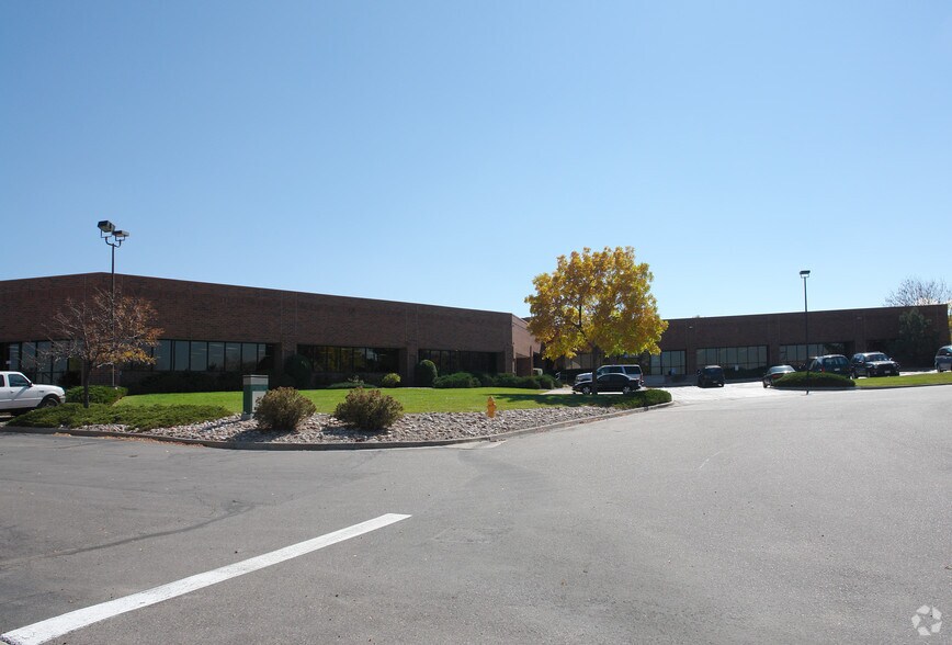 More Photos Of 6900 W Jefferson Ave, Lakewood Unknown For Lease